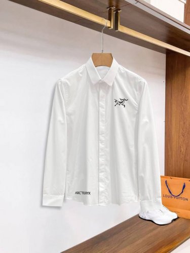 始祖鸟 Arcteryx 码数38-43 专柜最新款男士必备款衬衫，100%天然棉，舒服透气，原单狠货，原版面料，柔软舒适，1F上身高端又奢华，足够场面的档次，
