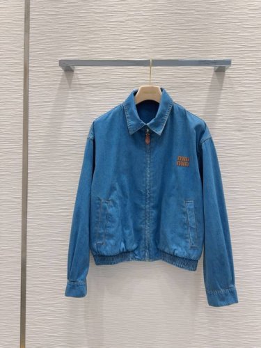 p400 Miu Mi* 2025Ss新款 高版出品~超时髦新款丹宁牛仔 酵洗个性色调上身又酷又飒爽 采用定制高品质斜纹棉质水洗牛仔面料，纹理细腻，棉感自然，既