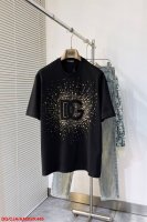P330 K445 Dg杜嘉班纳。25春夏新款 胸前烫钻大Logo纯棉短袖T恤 定制后领皮牌 时尚百搭 宽松版型尺码：S-Xl 三标齐全 隔天