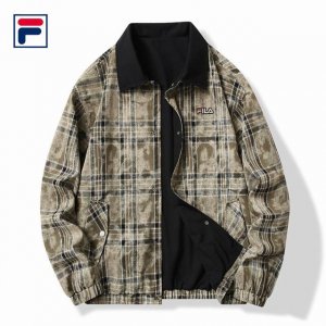 上新 P190【斐乐Fila 25春秋款双面穿刺绣美式高街机能风茄克开衫外套】 今年春秋必入的款 上身也太好看了 Yyds ！ 立体剪裁、胸前刺绣Logo，上身