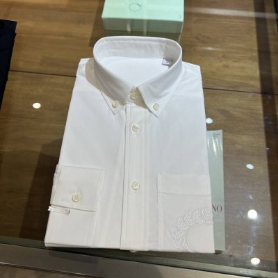 补单回货 上新，Bbr口袋标识刺绣细节棉府绸衬衫。 明扣款Logo贝壳扣，面料质感不错舒适透气。 尺码:S-M-L-Xl-Xxl。