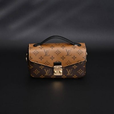 louis Vuitton Lv Metis邮差包 46279 #原单高品质 Lv邮差包流行度”和“经典性”是投资包包最需要权衡的两个方面，而Metis完美平衡