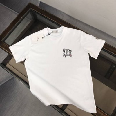 mon*Cler 蒙口 春夏新款短袖T恤 客供定织100%全棉材质制成 面料手感舒爽 透气性与吸湿性极佳 即便是在炎热的天气也感觉不到闷热感 衣身胸前以趣味形式