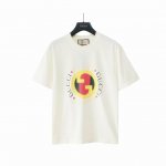 实拍细节图+尺码表 Gucci 古驰 24Ss 双G圆形互扣Logo短袖T恤 早春男装系列倾情推出缀饰活力印花的运动单品，迎接温暖季节的到来。 品牌织带继续为整