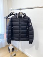 p530 蒙口、2025最新款男士轻薄羽绒服、面料柔软舒适 ．上身版型超赞 ．拉链．辅料都是客供 、进口面料，轻便舒适，保暖有型、简单大方款式！轻便保暖、秋冬御
