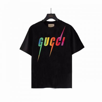 实拍细节图+尺码表 Gucci 古驰 炫彩闪电Logo印花T恤 选用客供定制针织100%纯棉面打造,面料手感细腻，厚实有质感的纯棉布 高密度的机织工艺，如棉絮般