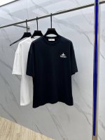 vivienne*西太后 2025Fw春夏新品圆领打底外穿T恤，立体感Logo微廓形半袖，活性纯棉打底T恤，棉，手感面糯有骨感，柔而有韧性。工艺处理，韧性和抗皱