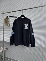 130 Louis Vuitton Lv 路易威登 24Ss 秀场限定滑雪系列四叶草袖标 Logo 提花情侣针织圆领毛衣 独家定制优质羊毛混纺纱线编织 定染原版