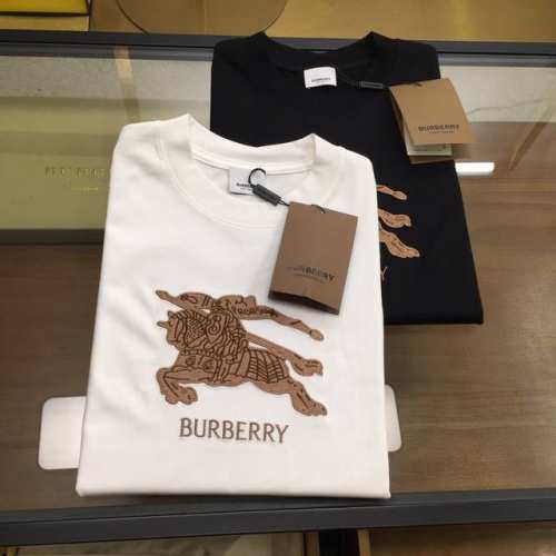 新品潮牌 Burbe...Y 微阔 2025春夏新款男女同款短袖T恤，意大利原厂订单渠道，极具个性高级风，标志Logo图案工艺设计！情侣款纯棉短袖T恤！！最新时