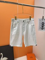 tb 2025夏季新款男士牛仔裤短裤，重工艺高级定制面料透气面料 透气弹力舒适度极高，细节无可挑剔，顶级辅料配备，原版Logo设计理念，手感细腻柔软！上身版型超