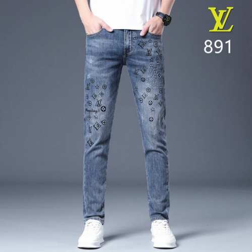 #Tang P160 Lv2025年春季最新品牛仔裤出入专卖店无压力 专柜热销款 品味与价值共享 身穿着非常舒适 低调不失奢华 穿出去非常有档次,裤型款式和裁剪