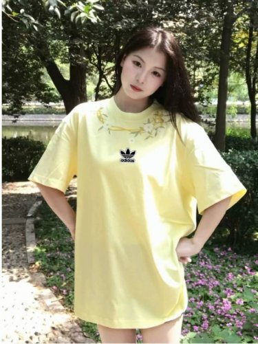 阿迪达斯Adidas 三叶草栀子花杏黄色情侣款短袖宽松版型T恤衫学院风短袖 ~260克双纱紧密纯棉面料 不起球不变形 透气舒适抗菌 ~版型比较立体男女都能穿 最