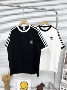 高品质！Adidas 阿迪达斯 三叶草 经典款 简约经典绣花Logo 三道杠重工260克高克重短袖T恤 强力推荐 店主自留款！大货大货出来啦！胸弟集美们给我冲它