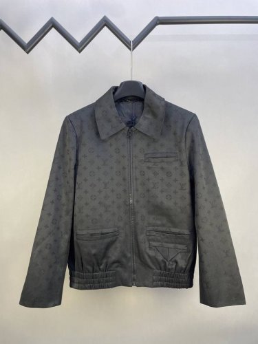 Louis Vuitton 路易威登2025Ss新款翻领暗纹休闲西装外套 尺码：S M L Xl