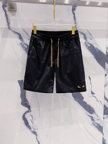 芬迪 2025春夏新款短裤 时尚休闲裤 品牌经典Logo ，舒适度极好，手触感强烈。辨识度极高 定制进口面料 色泽清新 做工精细 ～上身超赞 ：码数 M-3Xl