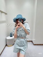 衬衫 短裤 25Fendi 春夏系列~原版开发 高版出品 条纹定位印花 对条对格 蓝色条纹完美融合了度假风与街头时尚 增添了一抹自然气息 蓝色条纹露脐系带上衣带