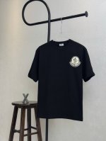 款号X Moncler蒙口Logo马赛克大标印花圆领短袖 官网买的样衣回来打的板 原色原版1:1 市场发这么低不发这个价格p没办法 情侣同款 全套包装 三标齐全