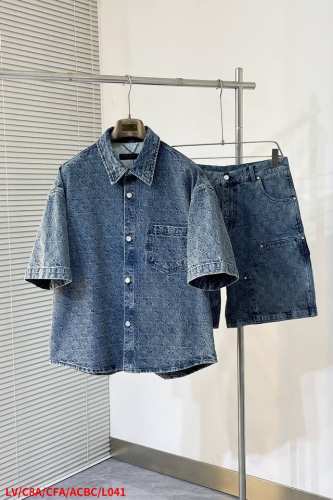 上衣 裤子 L041 Lv路易威登 25Ss新款滑板牛仔 为全幅撞色 Monogram 提花织纹点缀珠光纽扣和口袋铆钉，令闲适滑板廓形流露丹迪格调。可搭配同款牛