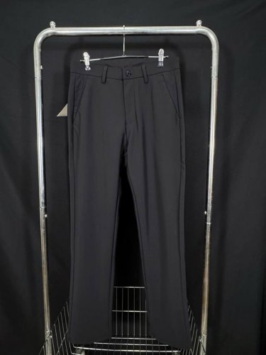 款号：He206 prada-普拉达贴标速干休闲西装裤 面料采用四面弹速干面料，夏季上身冰冰凉凉，弹性十足，不粘毛，不起皱，免熨烫，舒适性极佳，腰部缝制普拉达原