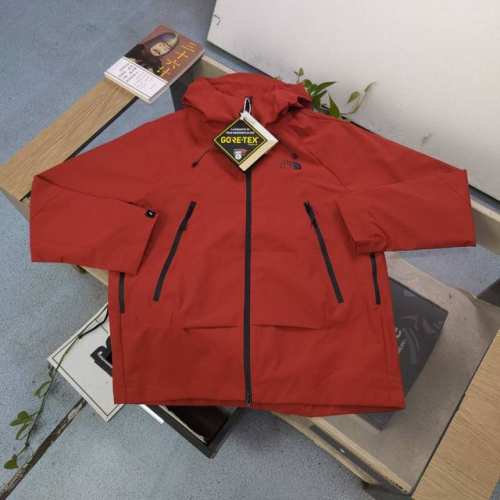 上新210 【款号：Dx9913】高版本 2025新款The North Face北面Tnf经典字母Logo印花功能性侧边拉链防水透气软壳连帽冲锋衣外套，助你无