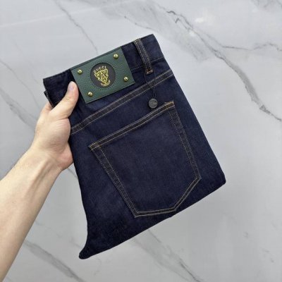 Gucci*古驰 高端定制、2025早春最新款牛仔裤 柜台同步发售 原版定制复刻 客供五金辅料 原单品质 进口牛仔面料重工洗水 精品皮牌 做工走线精细 上身绝佳