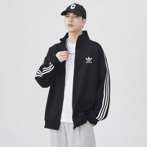 Adidas 阿迪达斯三叶草海外限定开衫卫衣，男女同款 Ins小红书教你搭配上身，春秋新品首发，版型宽松，修饰脸型且舒适有型，近年来深受欢迎的风格，细节无敌，大