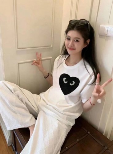 顶级品质 Cdg Play 川久保玲卡通爱心短袖T恤 2025夏季新款 三色齐发 这款真的太好看啦 显白又干净 款式超仙 区别往年Play的款式这款既不死板又白