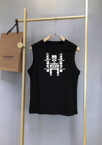 bbr 字母Logo印花背心T恤 胸前字母Logo印花以简洁的轮廓 定制原版 克纯棉面料 利落的剪裁和解构主义的设计 将纽约式的率性不羁融入T恤 并在细节处体现