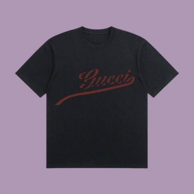 高端品质 Gucci 2025Fall 春夏系列 立体Logo短袖T恤 区别普通印花 定织270G32支双纱纯棉面料 宽松版型 男女同款 Size：S M L