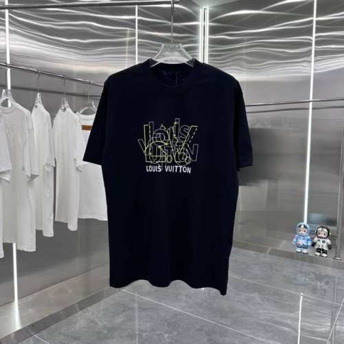 lv 2025春夏新款短袖T恤 个性印花 男女同款宽松版 S M L Xl Xxl 五个码 黑色 白色