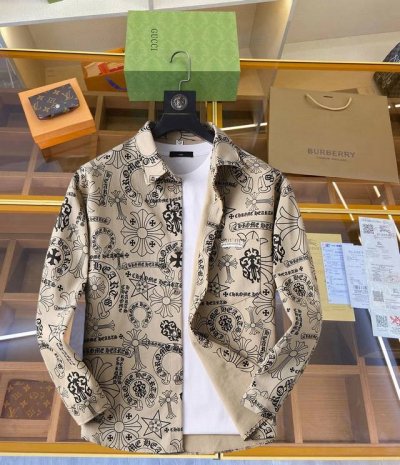 克罗心 2025春季新款休闲夹克外套，最新时尚休闲拉链夹克，时尚连帽夹克外套基础常规的连帽夹克版型裁剪，上身百搭简约不挑人，轻松应对各种场合与环境，属于日常通勤