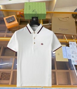 古奇 2025Ss夏季新款字母Logo男士翻领polo衫！经典商务男款，高端男装的天花板级别的商务男款！简约时尚大气不失优雅，单穿内搭体面过人，品质控 细节控的
