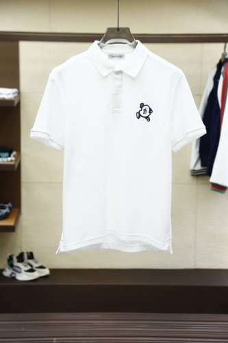 蒙口--重磅推荐 春夏新品 专柜在售 时尚高端男装polo-胸前Logo个性时尚 进口顶极高密度丝光珠地 极为亲肤舒适 摸上去非常的细腻 质感很好 凉爽透气 整