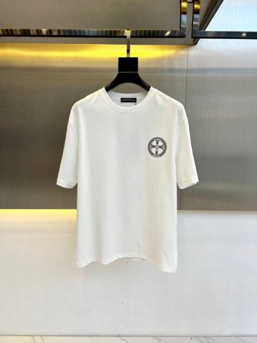 Ch克罗心、25S春夏新品男士圆领短袖T恤，直喷印花工艺图案元素打造。采用客供进口100%纯棉-32支双股新疆棉面料制成，专柜原版面料，品牌辨识度超级强，时尚圆