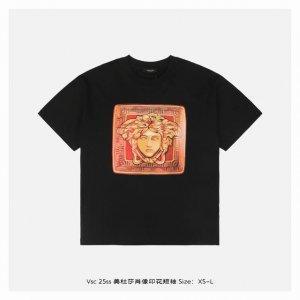 versace 范思哲 25Ss 美杜莎肖像印花短袖 面料采用230克重精梳棉 定制32支1*1螺纹 成衣两遍水洗处理 面料舒适亲肤无异感 定制定染面料 纺织密
