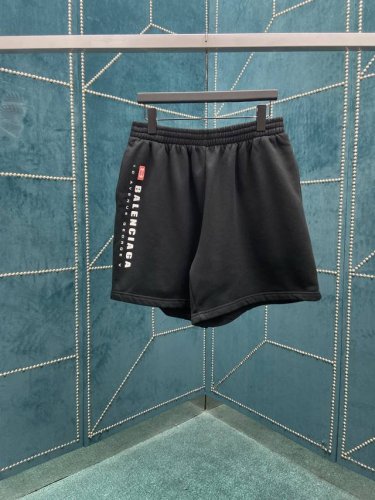 巴黎 25Ss新款双环字母印花直筒加绒短裤，高版本！ 码数：S.M.L.Xl.Xxl.