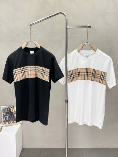 Burberry巴宝莉独家专供新款原单男士休闲春夏短袖 高端定制 高端版本 时尚百搭爆款进口面料 手感超柔软细腻 穿着亲肤舒适 高端精品 代工厂p精细做工 上身