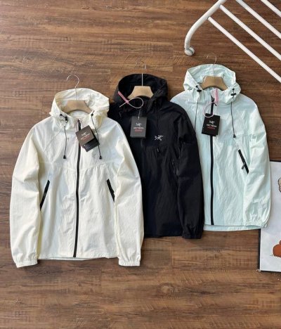 始祖鸟 Arcteryx-Squamish 系列 Hoody 防晒轻薄风壳连帽休闲款夹克皮肤防晒衣 1男女同款可配情侣装防晒指数50+认证款 2进口科技防晒面料