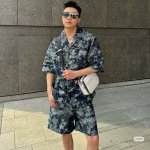 短袖 短裤130 龚俊明星同款 Lv 路易威登热带冲浪提花牛仔短袖衬衫牛仔短裤套装 这次的丹宁印花套装，充满了青春活力与不羁个性。蓝色与白色的碰撞，仿佛将夏日的