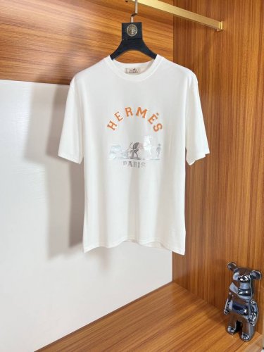 Hermes 爱马仕 2025年春夏新品上新 三标齐全 丝光棉圆领短袖T恤 好货不用过多介绍 看细节 专柜码数 M-Xxxl 175 140建议L