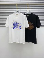高版本 巴宝莉2025新款经典圆领短袖，时尚百搭经典元素打造精致工艺专柜面料，顶级元素融合打造，经典短袖3标齐全，潮男时尚，无论是上身舒适度还是都是无可比拟的存
