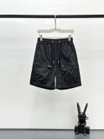 普拉达 2025春夏季新款 最新休闲短裤 原版裤型上身休闲百搭 随性慵懒范 高级定制进口面料 订制工艺 舒适感爆棚 高端大气 夏天的味道有没有 首选 码数 M一