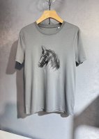hermes 爱马仕 25Ss新款春夏短袖 最高版本客供定制高端丝光棉面料 简单时尚款，配色超级好看！经典Logo的设计 简单大方的款式！满满的高级感，四季可穿
