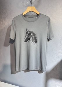 hermes 爱马仕 25Ss新款春夏短袖 最高版本客供定制高端丝光棉面料 简单时尚款，配色超级好看！经典Logo的设计 简单大方的款式！满满的高级感，四季可穿