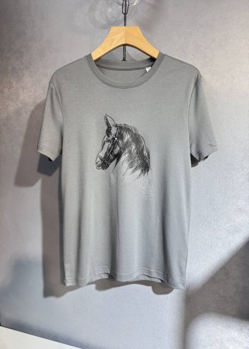 hermes 爱马仕 25Ss新款春夏短袖 最高版本客供定制高端丝光棉面料 简单时尚款，配色超级好看！经典Logo的设计 简单大方的款式！满满的高级感，四季可穿
