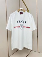gucci新款1921徽章T恤 复古与未来感碰撞 低调中透漏出高级哲学感 肩部通肩压条 280克纯棉面料舒适透气 白色 男女同款 码数S-Xxl