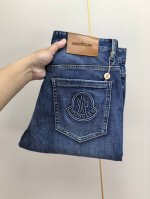 蒙口。2025春夏最新推出男士牛仔裤新品！重工水洗牛仔面料，定制面料和一般牛仔布料比起来，更加柔软舒适！超重工洗水工艺 双工艺洗水 整条裤子，手感舒适，细腻程度