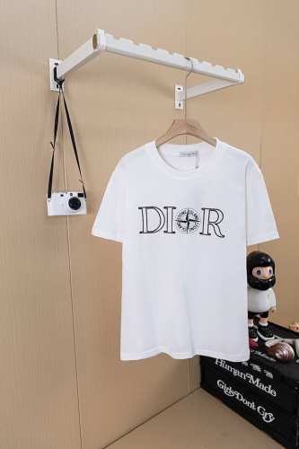 挂拍图 顶级版本 Dior迪奥石头岛联名胸前Logo标识刺绣圆领短袖 情侣同款 全套包装 三标齐全 区别市场通货 随意对比 纯棉280克高克重32支双纱 不起球