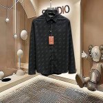 春夏爆款， Lp 高端品质. 2025专柜最新爆款衬衫出货 巴黎专柜同步发售！精选意大利进口定制精棉衬衣面料搭配最新款，胸前的精致品牌刺绣设计和背后的品牌英文时