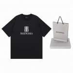 实拍图 顶级版本.官网品质 Balenci*Ga 巴黎.Ss25最新款 巴黎新Logo印花短袖T恤.砖柜同步.第一时间正品研制 欢迎对比 面料采用巴黎Zp定织定